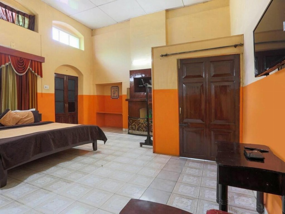 Room image 3